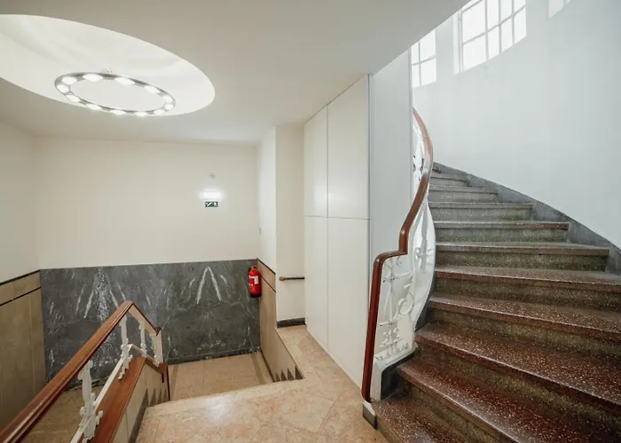 Rooftop Panoramic Batalha- Апартаменты Порту